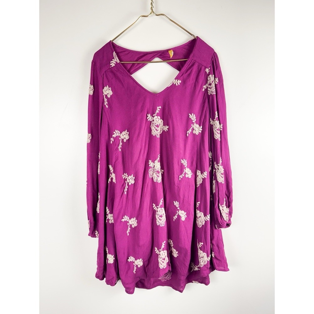 FREE People Emma Floral Embroidered Tunic Mini Dress in Berry Sz S Flowy Boho